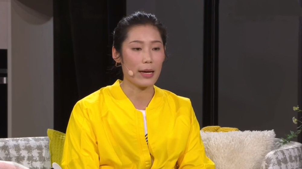 与女演员同住